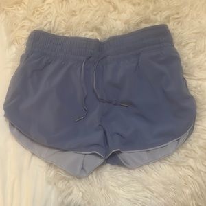 Lululemon Choose A Side Mid Rise Short (Reversible, Size 6)